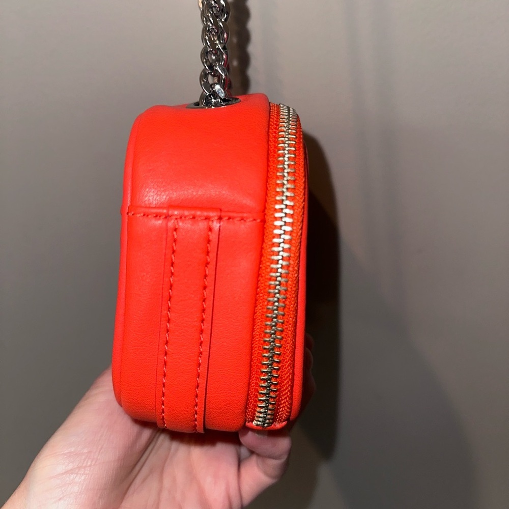 NWOT Marc Jacobs Red DTM (Dye to Match) Snapshot Camera Bag. MSRP$325.00 - Picture 13 of 15
